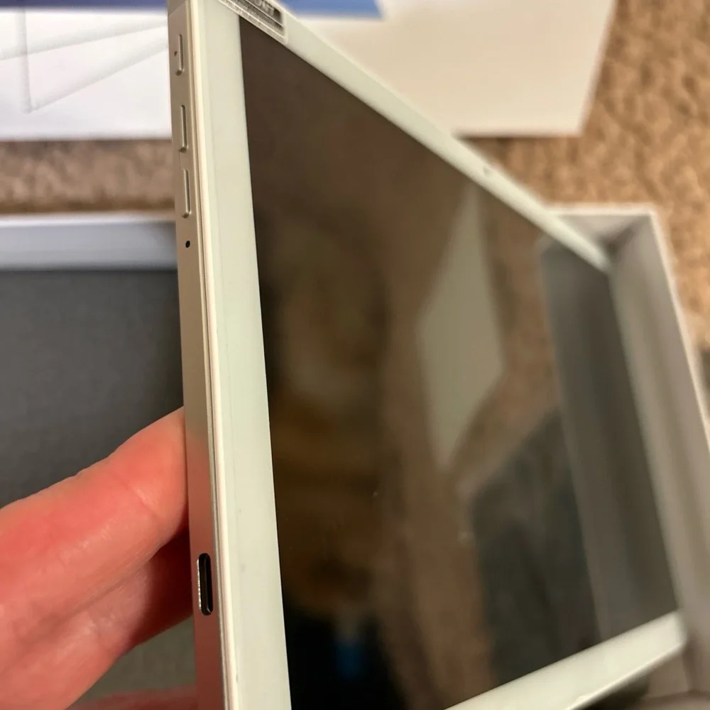 Feonal Tablet ￼10.1 in Model K110 (Keyboard Included)
